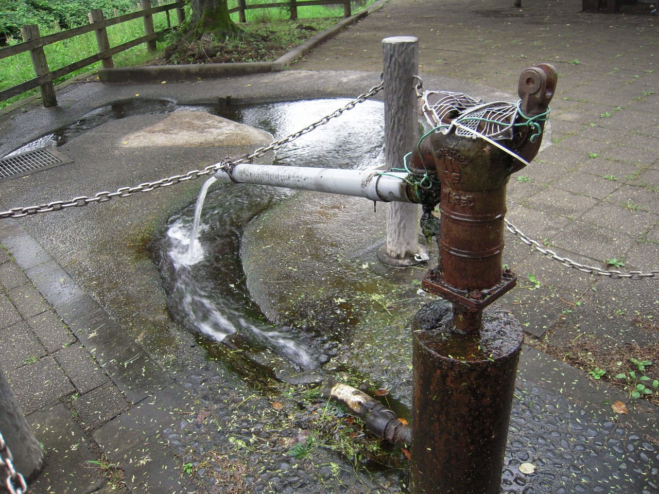 防災用井戸の手押し式ポンプ