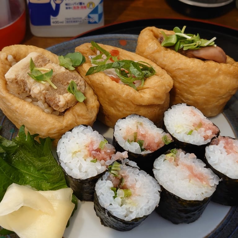 花澤香菜さんの実家、日野の『おいなり食堂』