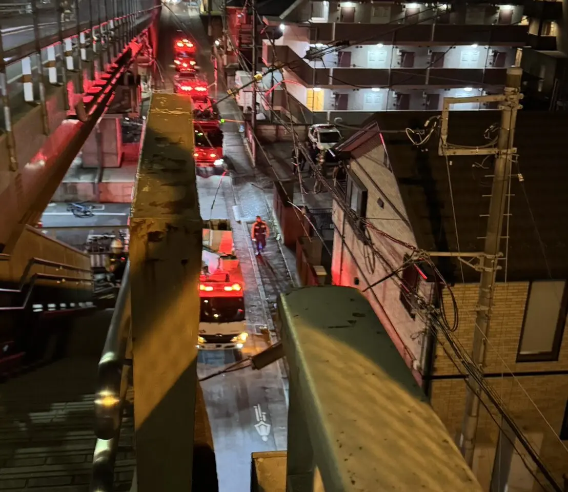 高架下　電線トラブル