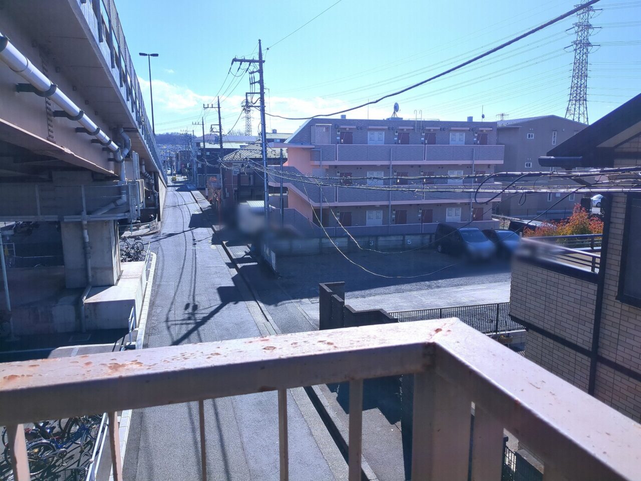 高架下　電線トラブル